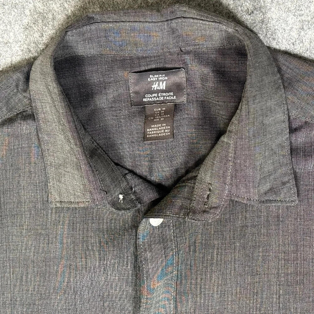 H&M Slim Fit Easy Iron Button-Up Shirt Men's Sz M Long Sleeve Solid Gray